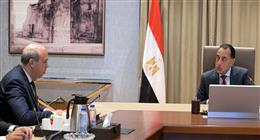 رئيس الوزراء يتابع مع وزير الطيران عددا من ملفات العمل