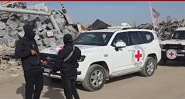 قصف إسرائيلي يضرب غزة ودير البلح وسط استمرار عمليات البحث عن جثة محتجزة