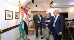  محافظ أسيوط يبحث مع السفير المصري في الهند سبل التعاون التجاري والصناعي