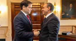 وزير الخارجية ونظيره الأمريكي يبحثان تكثيف التعاون الاقتصادي والتجاري بين البلدين