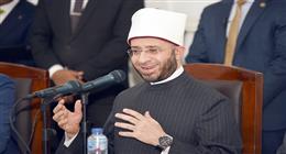وزير الأوقاف: إطعام جائع خير من بناء جامع.. والإنسان قبل البنيان