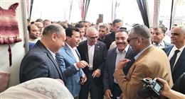 محافظ مطروح ينظم معرضا للمشغولات اليدوية في شمال سيناء 