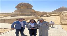 وزيرة التنمية المحلية ترافق الحاكم العام لأستراليا في جولة داخل المتحف الكبير