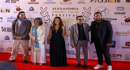 ميدلي من أغاني أفلام السينما المصرية في افتتاح مهرجان الإسكندرية للفيلم القصير