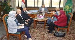 محافظ القليوبية يلتقي رئيس شركة جنوب الدلتا للكهرباء الجديد لبحث التعاون المشترك