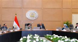     وزير الكهرباء: تقليل البصمة الكربونية بالتوسع في مشروعات الطاقة المتجددة