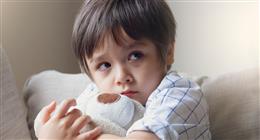 علامات لا تتجاهلها.. كيف تكتشف تعرض الطفل للاعتداء؟