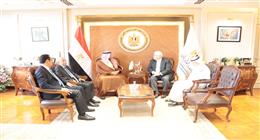 وزير التعليم العالي يبحث التعاون الأكاديمي مع رئيس مجلس أمناء الجامعة العربية المفتوحة