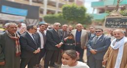 محافظ القليوبية يتفقد قافلة طبية في طوخ ويشيد بدور المجتمع المدني