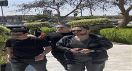 وفاء عامر وأشرف زكي أول الحاضرين لجنازة زوجة نضال الشافعي