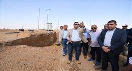 وزير الإسكان يستكمل جولته اليوم بتفقد محاور وطرق مدينة الشروق