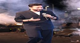 بحضور نجوم الفن.. حمادة هلال يشعل حفل زفاف 200 فتاة بمشاركة فرقة الفلكلور البدوي