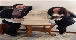 «نورهان» تُخلد الذكريات بالنحت.. وتحلم بالعالمية
