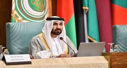 رئيس البرلمان العربي يرحب بقرار ترامب رفع العقوبات عن سوريا