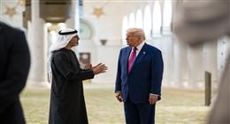 كواليس زيارة ترامب لمسجد الشيخ زايد.. أشاد بجماله