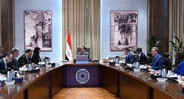 رئيس الوزراء يتابع جهود توفير مياه الشرب للمواطنين في عدد من مناطق البحر الأحمر
