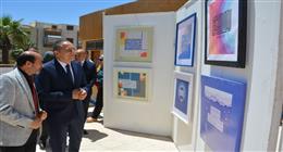رئيس جامعة دمياط يفتتح معرض مشروعات التدريبِ العملي لطلاب الفنون التطبيقية