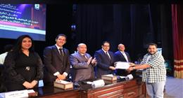 جامعة القاهرة تكرّم الفائزين في مهرجان العروض المسرحية الطويلة و«إبداع 13»