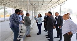 وزيرة التنمية المحلية: طرح تشغيل مشروعات المواقف والأسواق الجديدة على القطاع الخاص