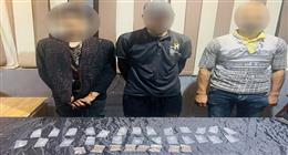 كشف ملابسات فيديو متداول حول تعاطي شخصين للمخدرات داخل أتوبيس نقل جماعي