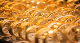 سعر الذهب اليوم الأربعاء 21-5-2025 في الصاغة والمحال بختام التعاملات