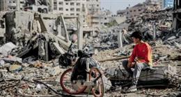 قصف إسرائيلي مكثف على غزة: 11 شهيدًا جنوب خان يونس واستشهاد 8 مواطنين بتأمين المساعدات