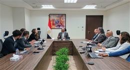 «الإسكان» تبحث إنشاء محطة لمعالجة مياه الصرف الصحي مع الوكالة الفرنسية للتنمية