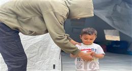 «علبة سيريلاك».. نجاة مؤقتة لقلوب صغيرة ينهشها الحرب والسرطان في غزة