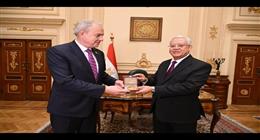 «جبالي» يلتقي رئيس الجمعية الوطنية في بيلاروسيا لبحث تعزيز التعاون البرلماني