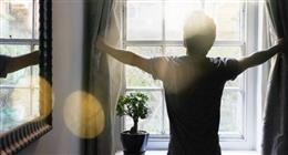 لبدء يوم مليء بالحماس والطاقة.. 7 عادات احرص عليها بعد الاستيقاظ من النوم