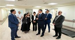 وزير البترول يزور مستشفى أهل مصر ويشيد بدورها الرائد في علاج الحروق 