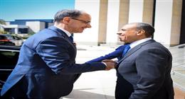 وزير الخارجية يحذر من خطورة انزلاق المنطقة إلى الفوضى بسبب عدوان إسرائيل على إيران