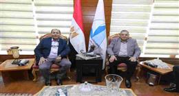 رئيس جامعة كفر الشيخ يستقبل مدير البرنامج الدولي لتربية الفراولة بجامعة فلوريدا
