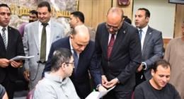 وزير العمل ومحافظ كفر الشيخ يسلّمان 15 عقد عمل لذوي الهمم