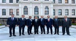 وزير الخارجية يلتقي بمجموعة من رجال الأعمال الأتراك خلال زيارته لإسطنبول