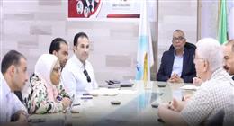 رئيس مياه المنيا يناقش موقف مشروعات برنامج تحسين خدمات مياه الشرب