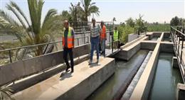 رئيس «مياه المنيا» يتابع سير العمل في محطة علي باشا المرشحة بمطاي 
