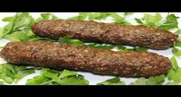 الكفتة المشوية على سيخ الخشب في البيت بطعم الحاتي.. وصفة سحرية