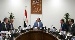 مدبولي يتابع جهود توفير اعتمادات المواد البترولية لتشغيل محطات الكهرباء