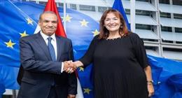 وزير الخارجية يؤكد أولوية تعزيز العلاقات الاقتصادية بين مصر والاتحاد الأوروبي