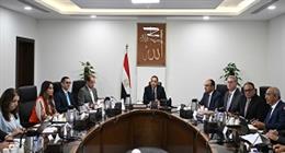 مدبولي يؤكد اهتمام الحكومة بمُتابعة الجهود الجارية في إطار برنامج الطروحات 