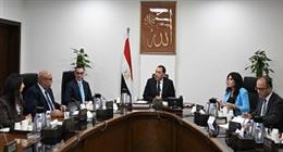 رئيس الوزراء يتابع جهود دعم الاستثمار في الذهب