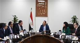 مدبولي يتابع موقف تقنين الأراضي المضافة إلى بعض المدن الجديدة