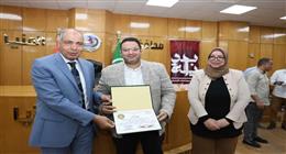 محافظ المنيا يشهد حفل تكريم خريجات مركز التدريب المهني والوحدات المتنقلة 