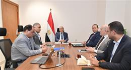  وزير الري يتابع أعمال إزالة التعديات والحشائش وورد النيل