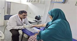فحص 921 مواطنا في قافلة طبية مجانية بكفر الشيخ