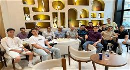 «تورتة وجاتوهات».. مُعلمون يحتلفون بطلاب «الثانوية» المتفوقين