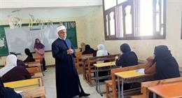 طلاب الثانوية الأزهرية ينتهون من أداء امتحان الأدب للشعبة الأدبية