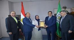 رئيس جامعة القاهرة يتابع تطوير مستشفى قصر العيني الفرنساوي: غرف عمليات بمعايير عالمية