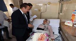 محافظ المنوفية يطمئن على الحالة الصحية لمصابي حادث الإقليمي: أنا في خدمتكم